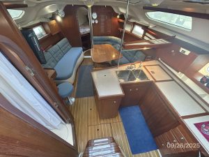 interior, Hunter 376, sailboat for sale