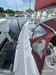 deck, Hunter 376, sailboat for sale