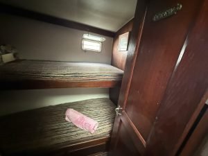 bed, Hatteras 37 Convertible, trawler for sale
