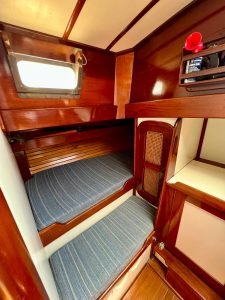 bed, Cherubini, sailboat for sale