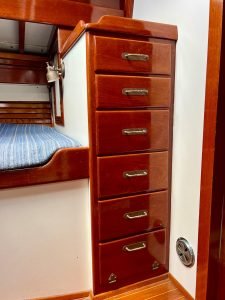 bed, Cherubini, sailboat for sale