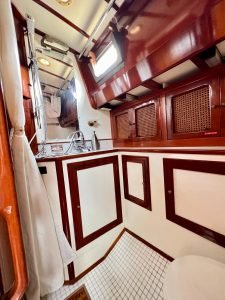 interior, Cherubini, sailboat for sale