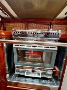 interior, Cherubini, sailboat for sale