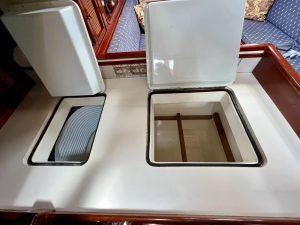 interior, Cherubini, sailboat for sale