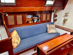 salon, Cherubini, sailboat for sale