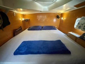 bed, Lagoon 380, catamaran for sale