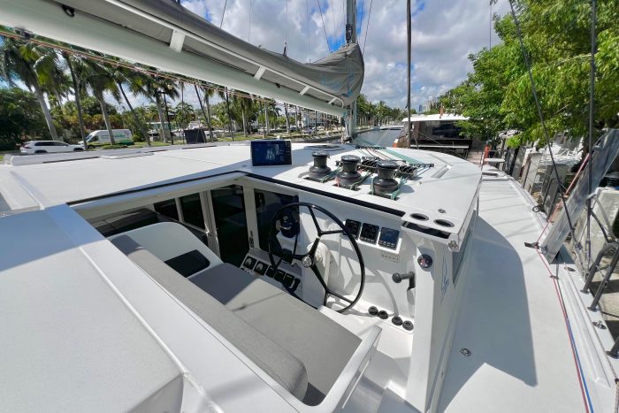 helm, Balance 482, catamaran for sale