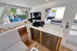salon, Balance 482, catamaran for sale
