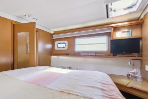 bed, Lagoon 560, catamaran for sale