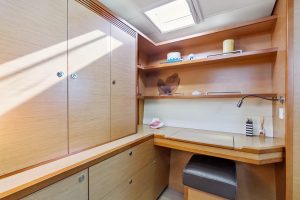 salon, Lagoon 560, catamaran for sale