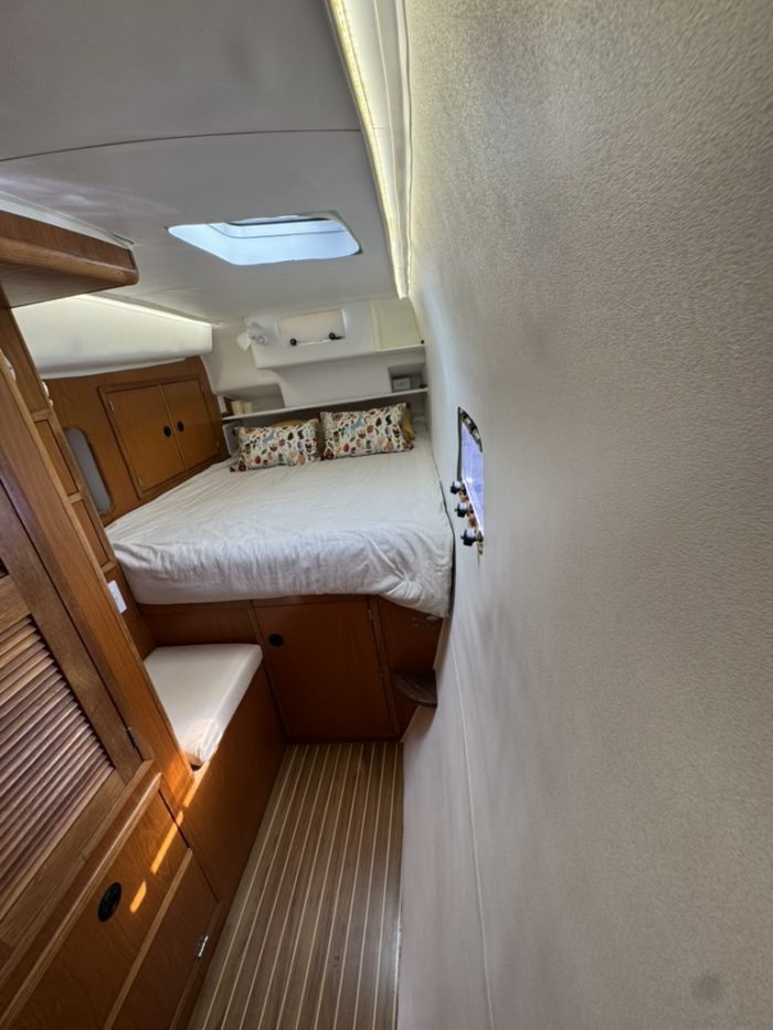 bed, Manta 42, catamaran for sale