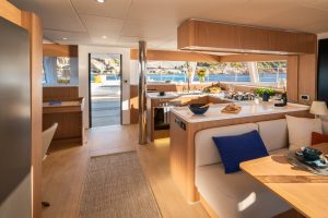 salon, Bali 5.8, catamaran for sale