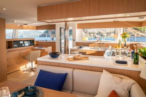 salon, Bali 5.8, catamaran for sale