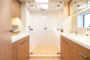 bath, Bali 5.8, catamaran for sale
