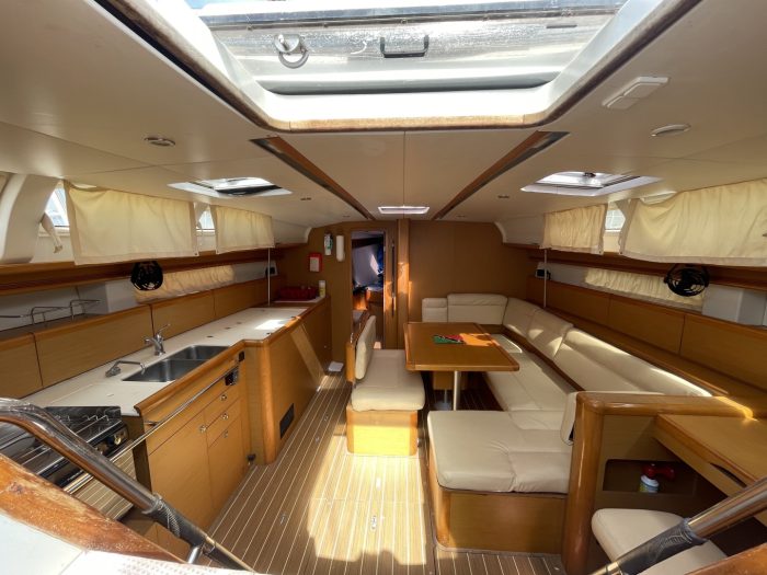 salon, Jeanneau 44, sailboat for sale