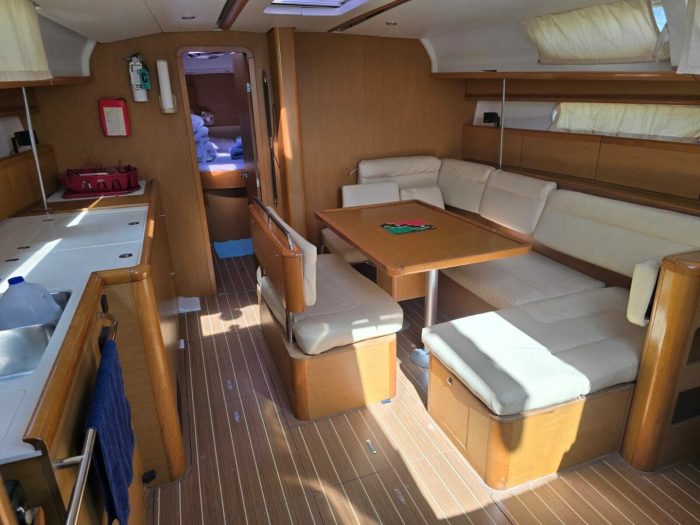 salon, Jeanneau 44, sailboat for sale
