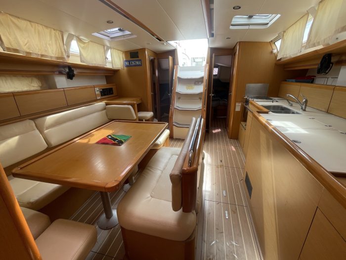 salon, Jeanneau 44, sailboat for sale