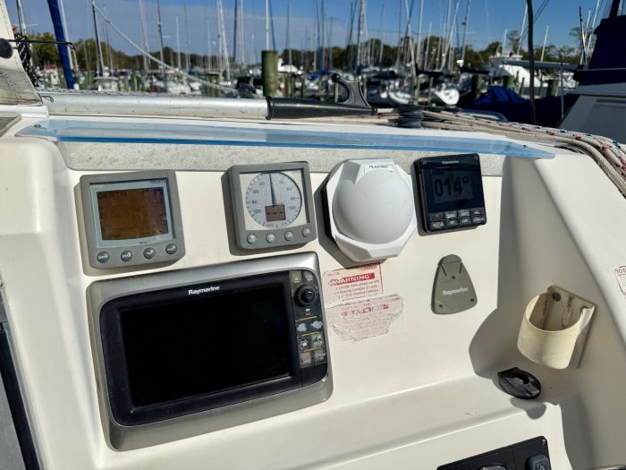 helm, Leopard 38, catamaran for sale