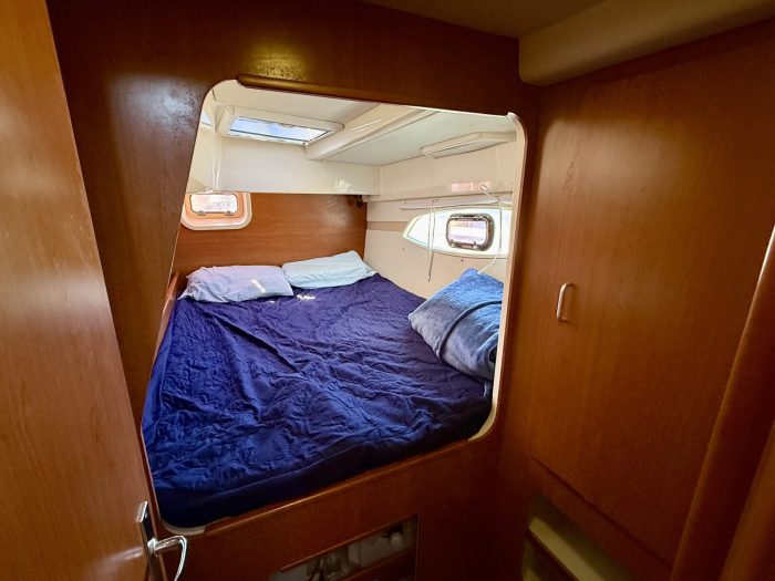 bed, Leopard 38, catamaran for sale