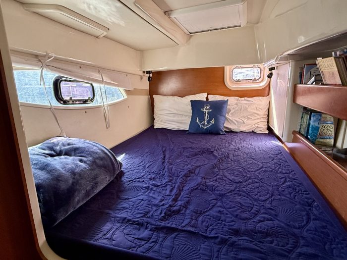 bed, Leopard 38, catamaran for sale