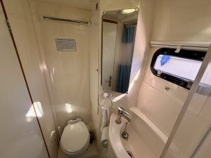 bath, Leopard 38, catamaran for sale