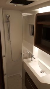bath, Lagoon 50, catamaran for sale