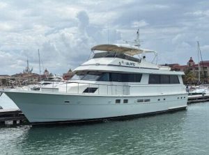 exterior, Hatteras 70, trawler for sale