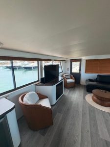 salon, Hatteras 70, trawler for sale