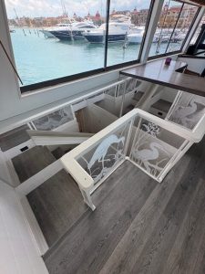 salon, Hatteras 70, trawler for sale