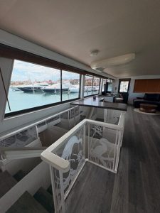 salon, Hatteras 70, trawler for sale