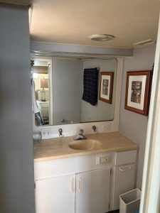 bath, Hatteras 70, trawler for sale