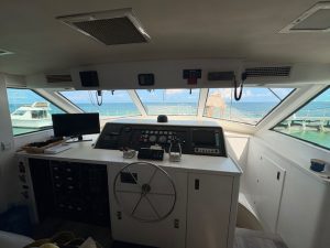 helm, Hatteras 70, trawler for sale
