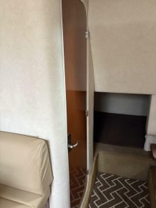 bed, Sea Ray, trawler for sale