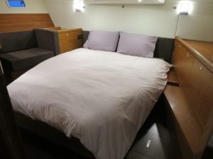 bed, Wauquiez 47, sailboat for sale