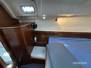 bed, Beneteau 381, sailboat for sale