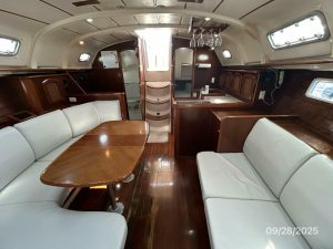 salon, Beneteau 381, sailboat for sale