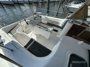 cockpit, Beneteau 381, sailboat for sale