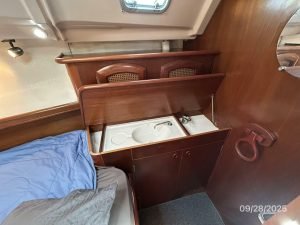 interior, Beneteau 381, sailboat for sale