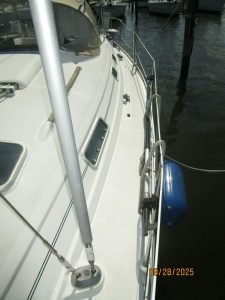 deck, Beneteau 381, sailboat for sale