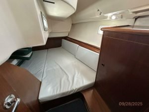 bed, Beneteau 381, sailboat for sale