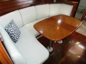 salon, Beneteau 381, sailboat for sale
