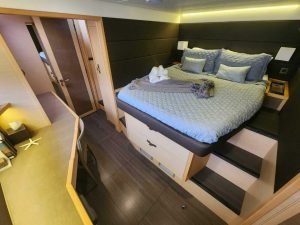 bed, Lagoon 630 MY, power catamaran for sale