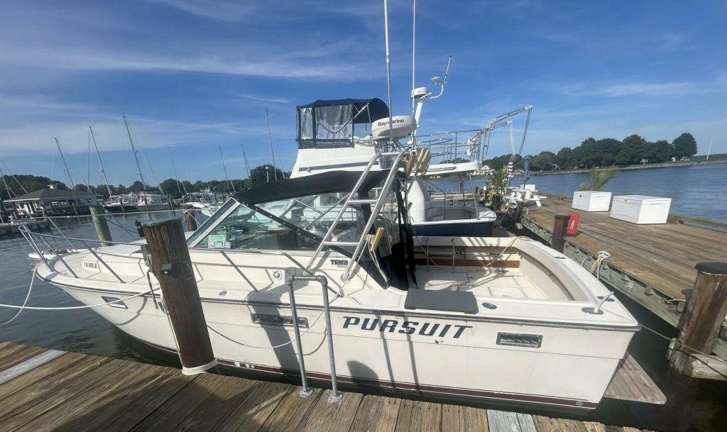 Pursuit 3100 Open, trawler for sale