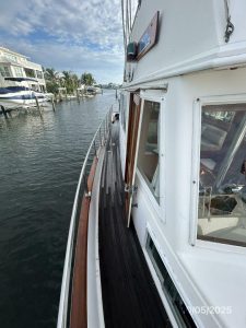 deck, Grand Banks 42 Classic, trawler for sale
