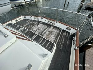 cockpit, Grand Banks 42 Classic, trawler for sale