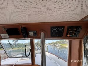 navigation station, Grand Banks 42 Classic, trawler for sale