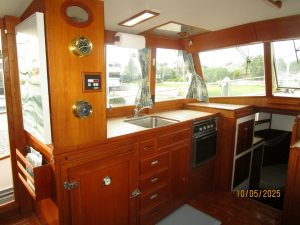 interior, Grand Banks 42 Classic, trawler for sale