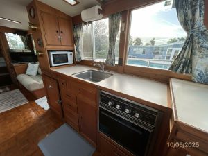 interior, Grand Banks 42 Classic, trawler for sale
