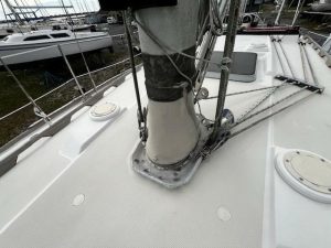 deck, Sabre 34, sailboat for sale