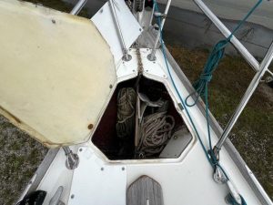 deck, Sabre 34, sailboat for sale